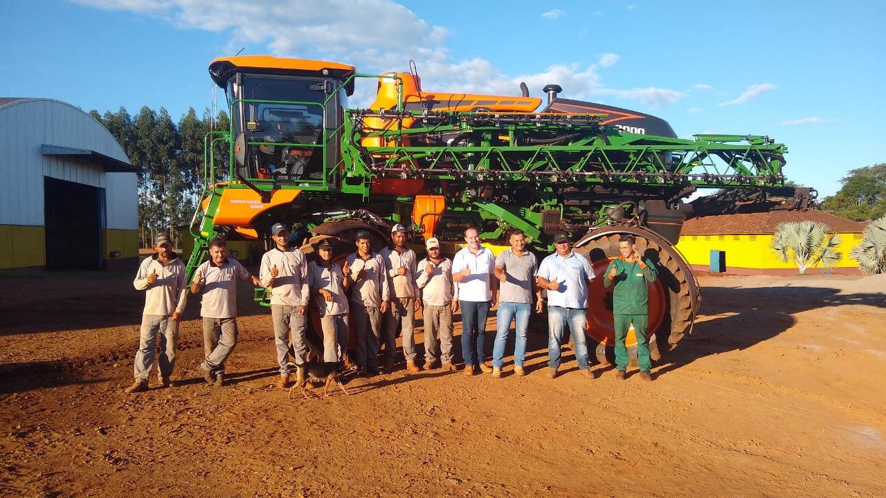 Auto Agrícola Goioerê realiza entrega de Imperador 3000 em Mariluz, Paraná